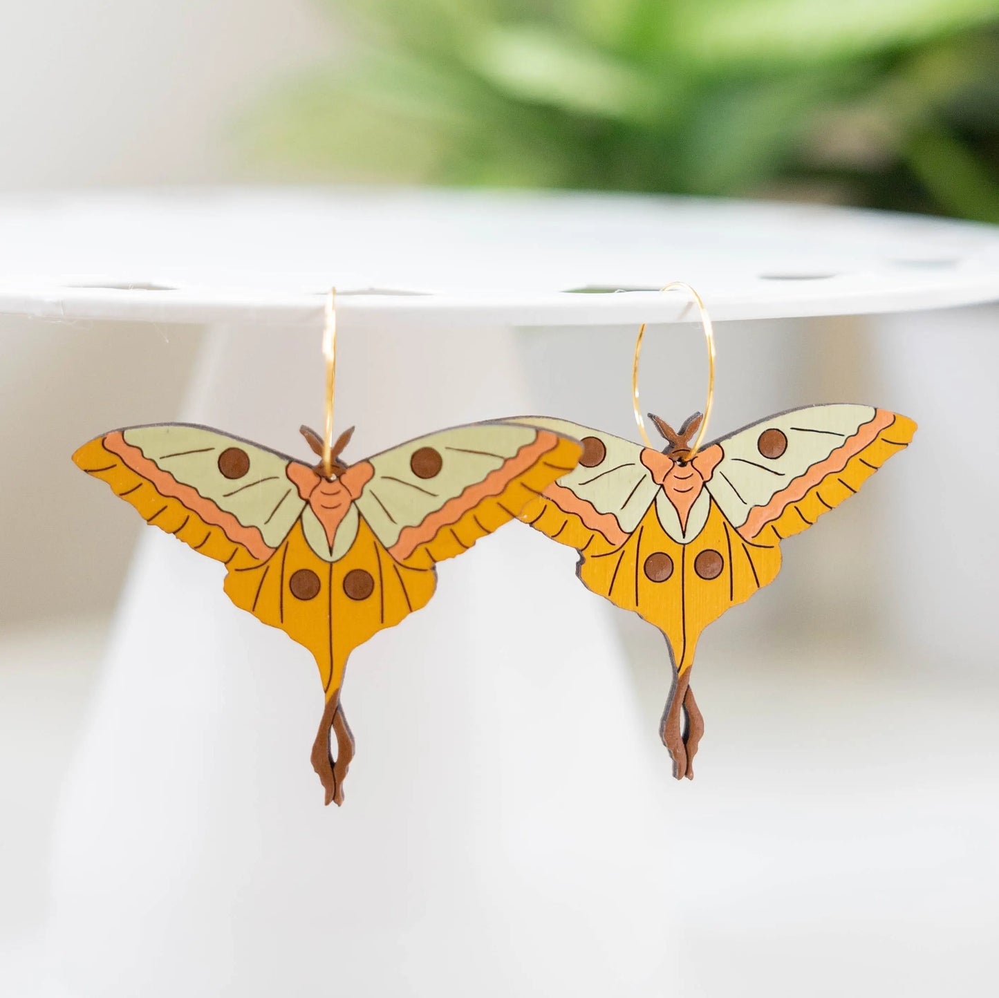 LE CHIC MIAMI - 70s Moth Hoops