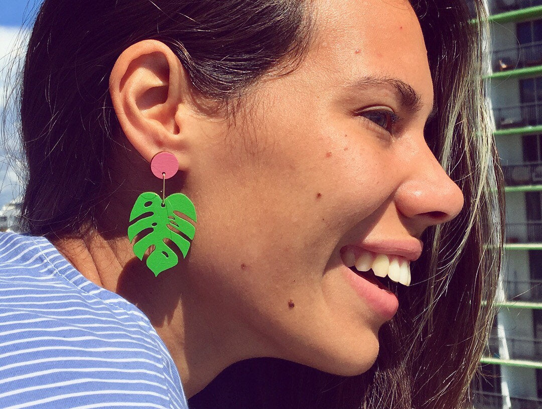 LE CHIC MIAMI - Monstera Pink Dot Dangles