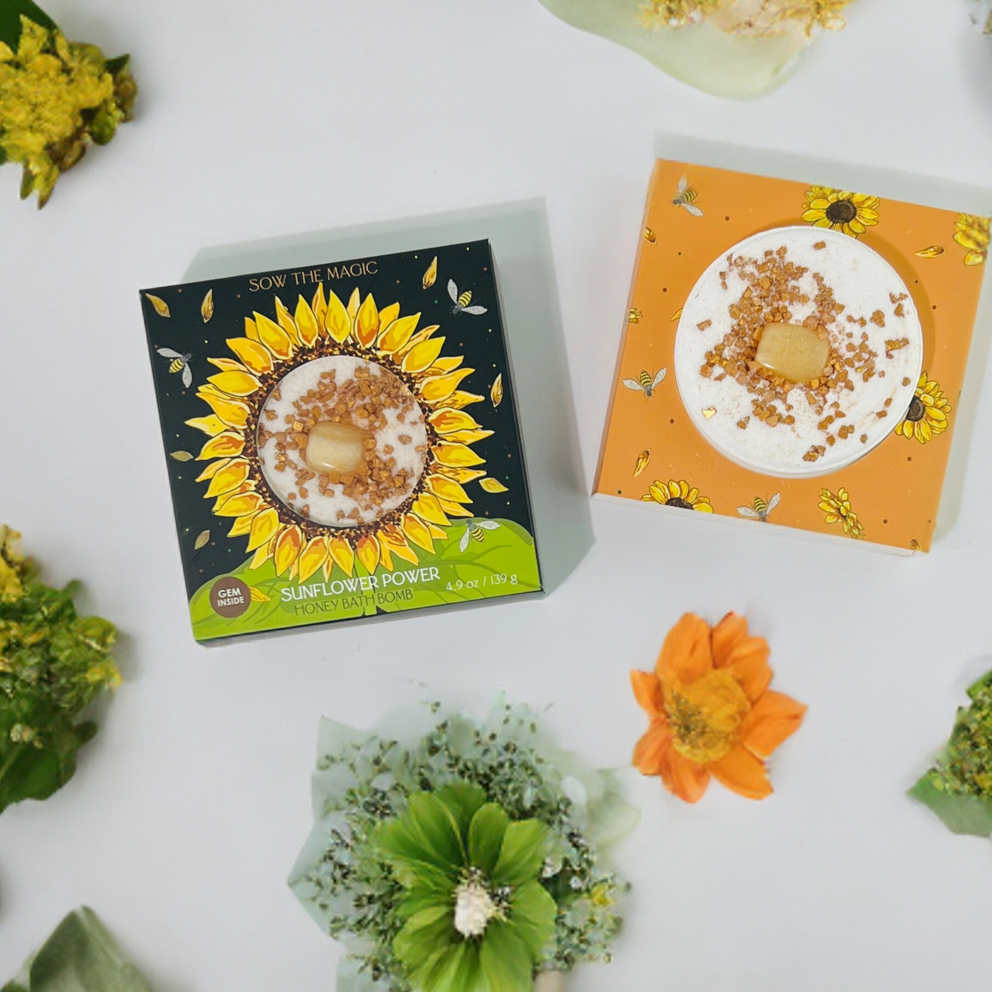 Sow the Magic - 🌻 Sunflower Power Honey Bath Bomb with Amber Gemstone – Soothing Epsom Salt Ritual
