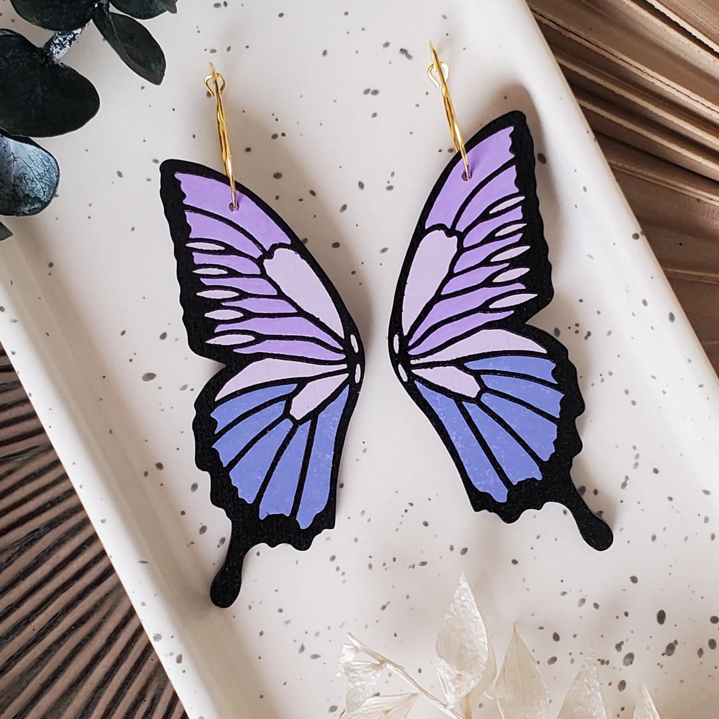 LE CHIC MIAMI - Lavender Butterfly Hoops