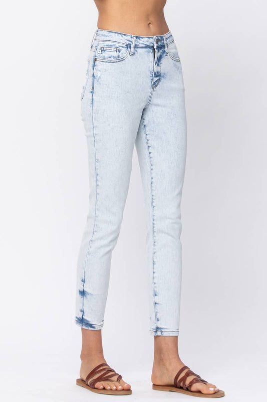 Judy Blue Jeans - HI-RISE SLIM FIT ULTRA LIGHT ACID WASH